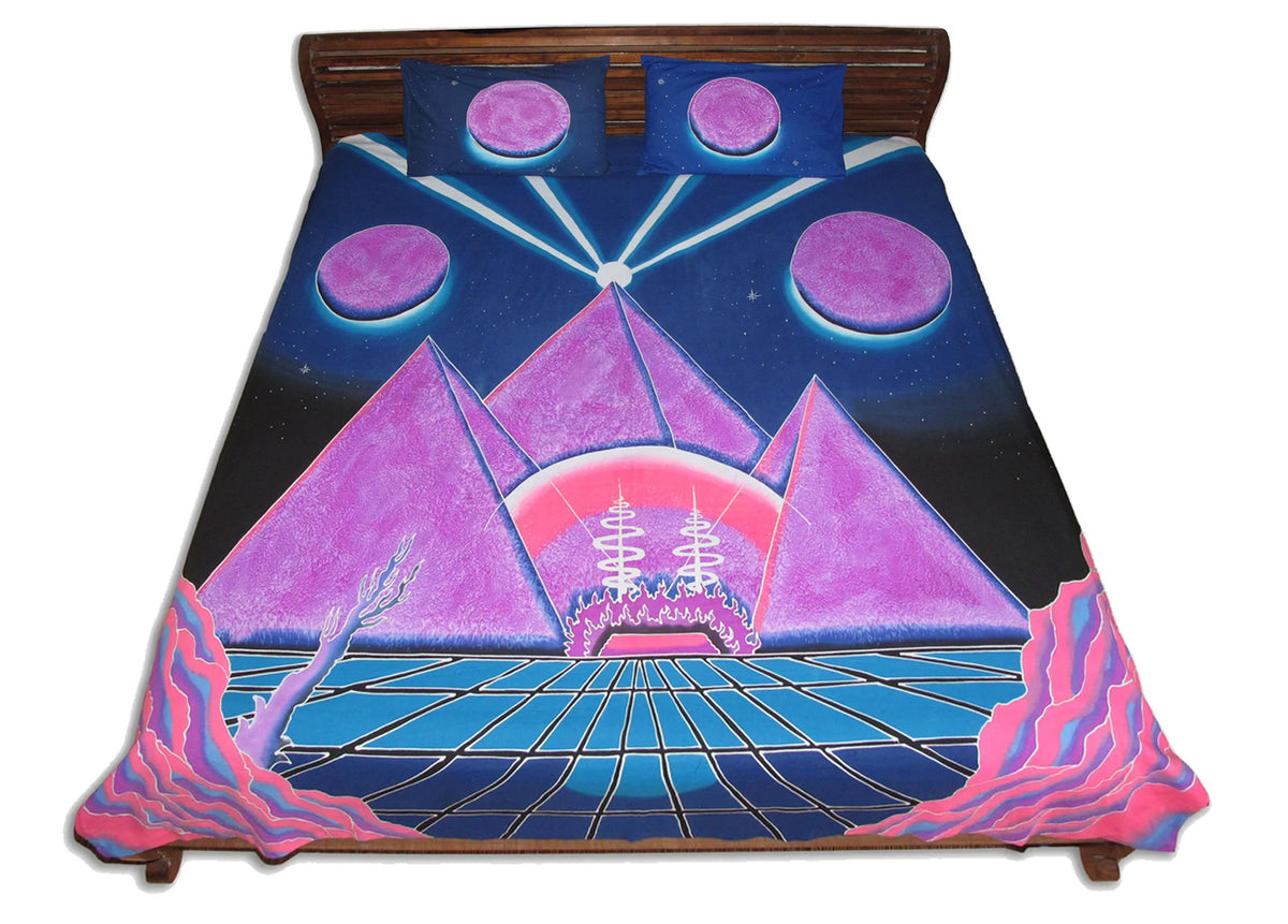 King-size Bedset : Space Pyramids