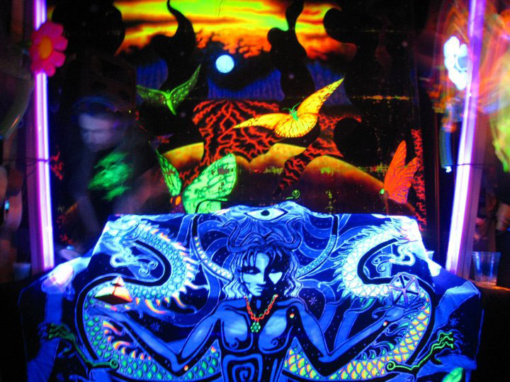 UV Wallhanging : Cosmo