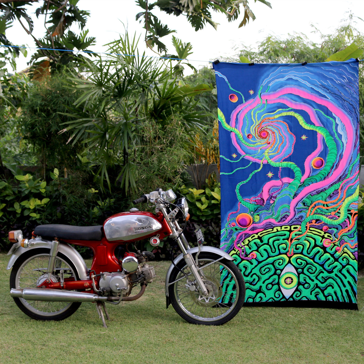 UV Wallhanging : Synaptic Spiral