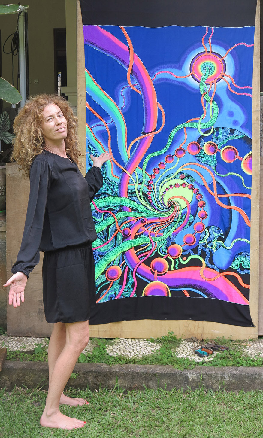 UV Wallhanging : Spiral Threads