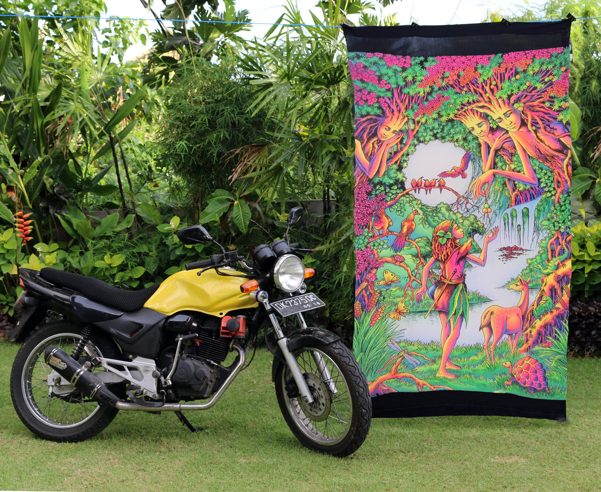 UV Wallhanging : Jungle Spirits