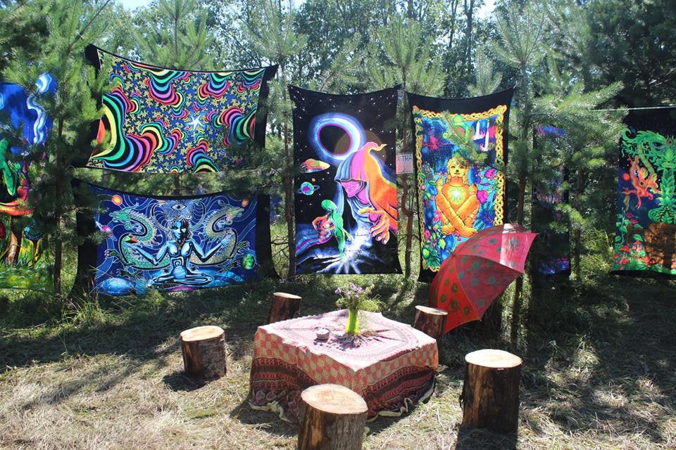 UV Wallhanging : Rainbow Valley Fractal
