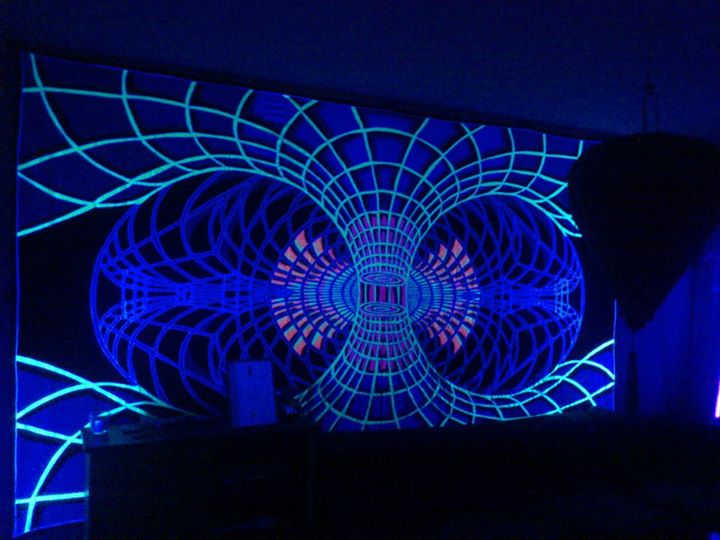 Giant UV Banner : Yellow Continuum