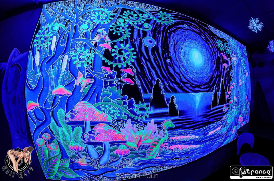 Giant UV Banner : Space Jungle