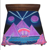 King-size Bedset : Space Pyramids