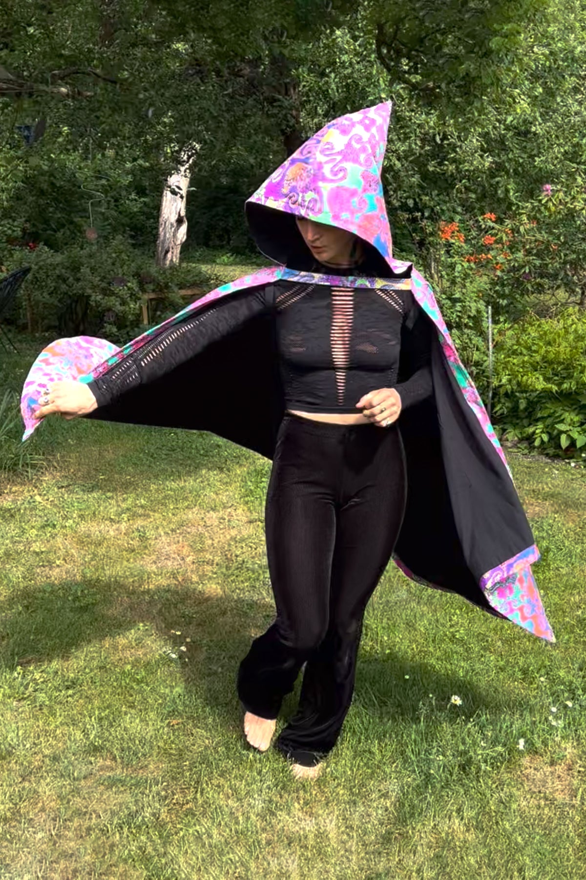 Hooded Cape : Rainbow Jellyfish Fractal