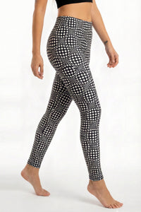 Wide waistband Leggings : Black & White Wobberelli