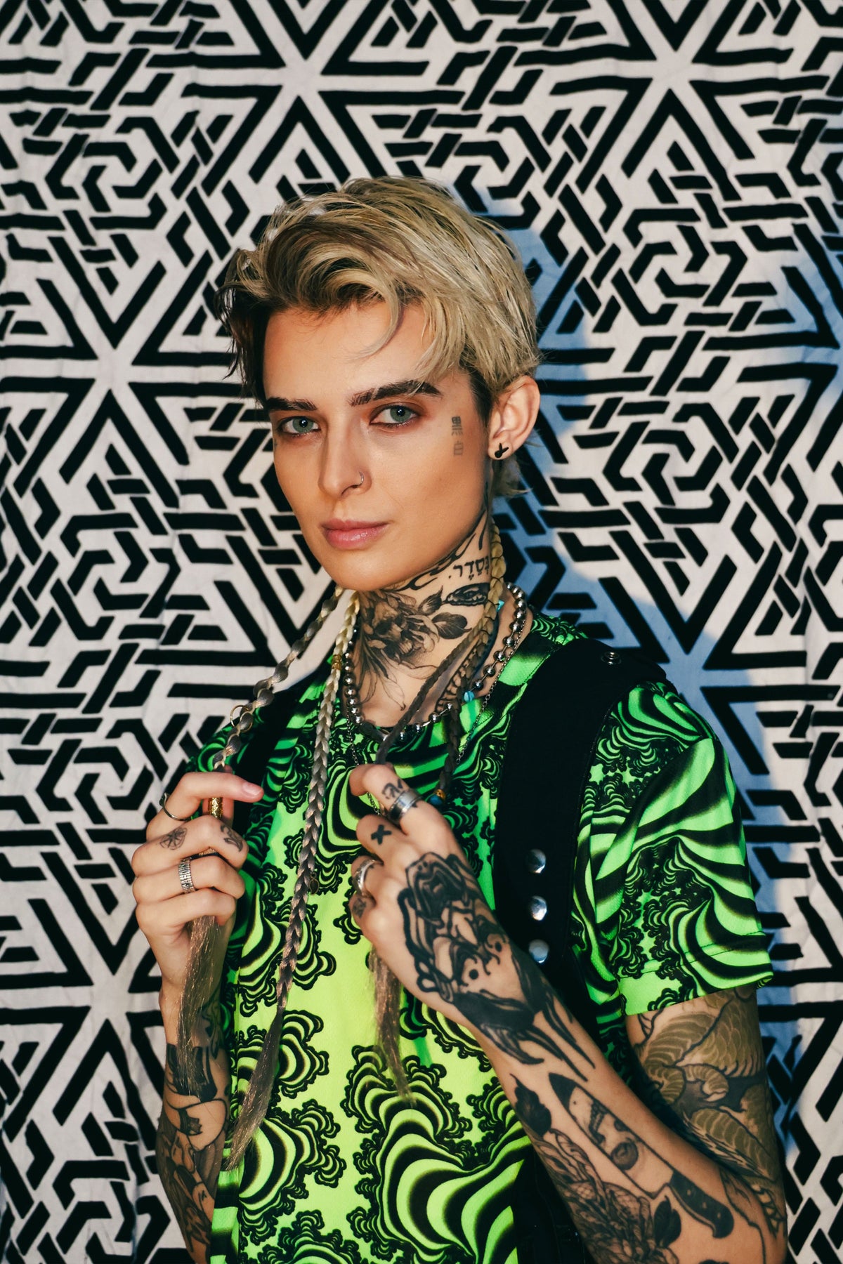 UV Sublime S/S T : Lime Valley Fractal