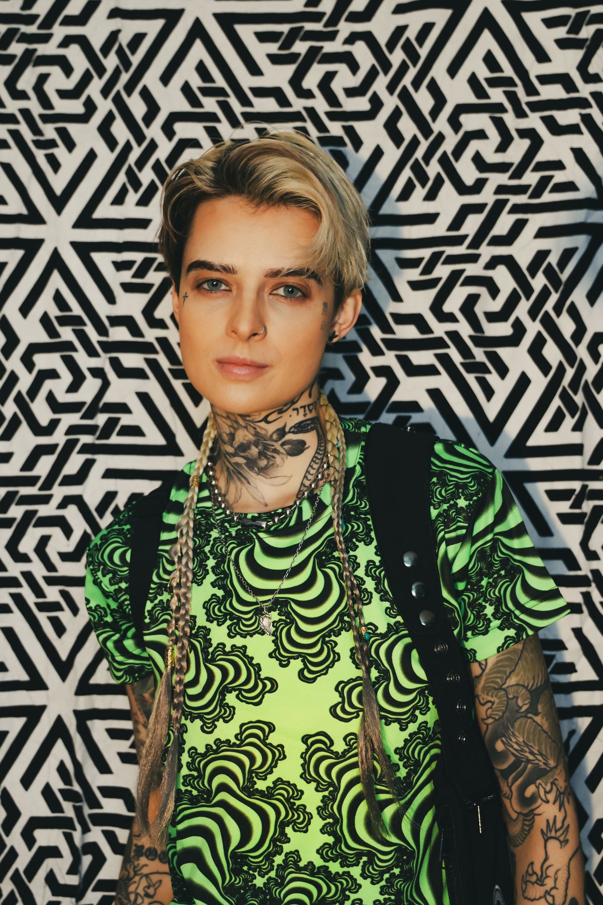 UV Sublime S/S T : Lime Valley Fractal